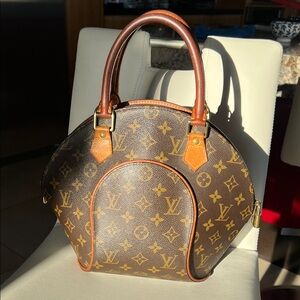 Vintage Louis Vuitton Monogram Dome Ellipsis MM